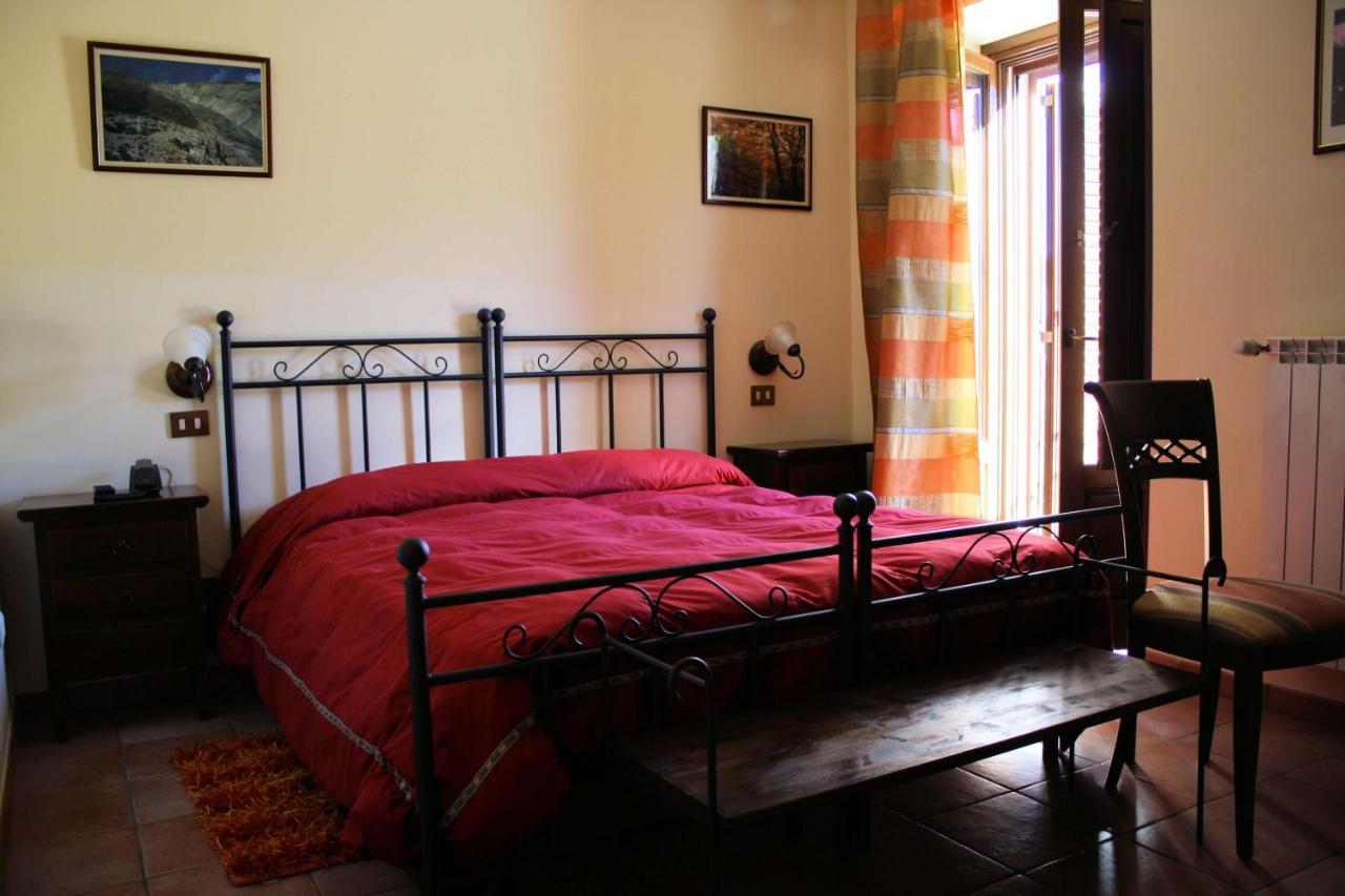 Locanda Del Barone Караманико-Терме Номер фото